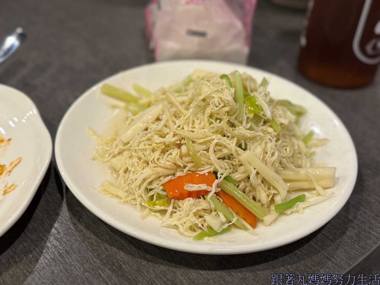 【阿里山.台南.關子嶺泡湯.過年.跟著丸媽媽吃喝玩樂】天搖地動的台南‧雷包王丸媽媽‧玩食物的時間到 - 第26張圖