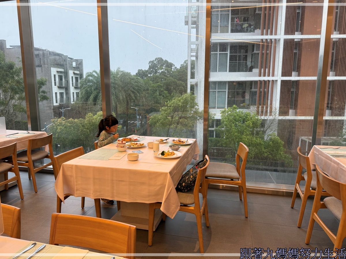 【宜蘭.礁溪.風華度假酒店.宜蘭美食】吃吃喝喝的宜蘭.雖然下雨泡湯剛剛好.有滑水道的飯店 - 第60張圖
