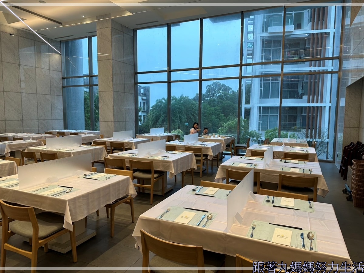 【宜蘭.礁溪.風華度假酒店.宜蘭美食】吃吃喝喝的宜蘭.雖然下雨泡湯剛剛好.有滑水道的飯店 - 第51張圖