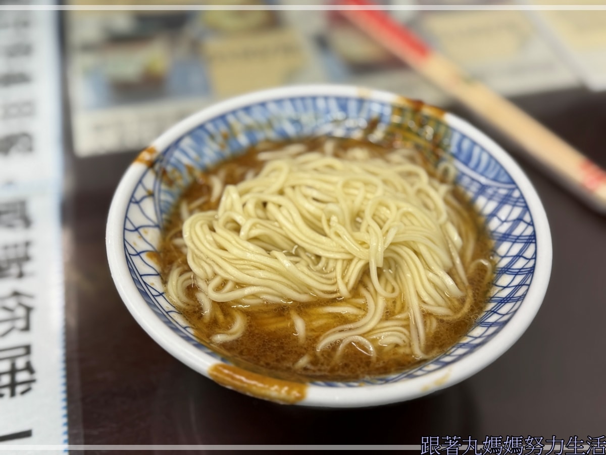 【宜蘭.礁溪.風華度假酒店.宜蘭美食】吃吃喝喝的宜蘭.雖然下雨泡湯剛剛好.有滑水道的飯店 - 第3張圖