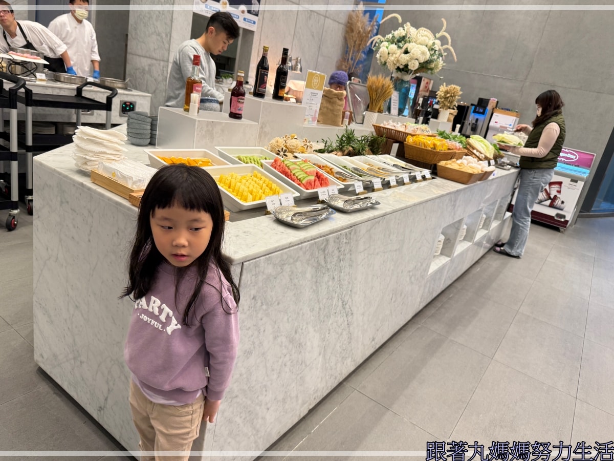 【宜蘭.礁溪.風華度假酒店.宜蘭美食】吃吃喝喝的宜蘭.雖然下雨泡湯剛剛好.有滑水道的飯店 - 第39張圖