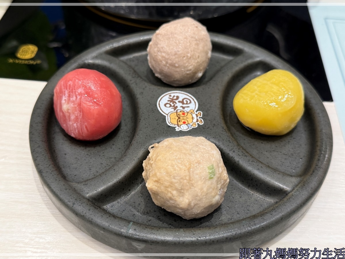 【宜蘭.礁溪.風華度假酒店.宜蘭美食】吃吃喝喝的宜蘭.雖然下雨泡湯剛剛好.有滑水道的飯店 - 第47張圖