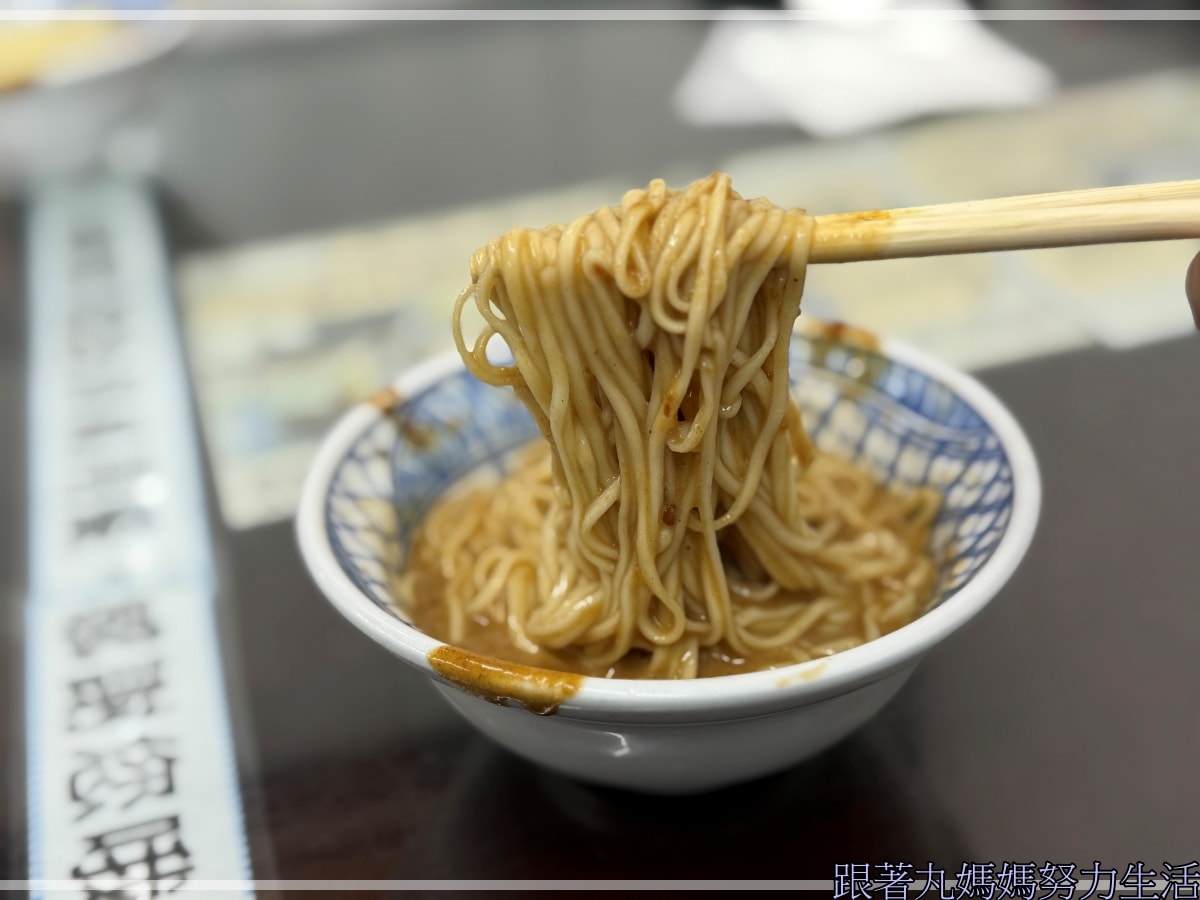 【宜蘭.礁溪.風華度假酒店.宜蘭美食】吃吃喝喝的宜蘭.雖然下雨泡湯剛剛好.有滑水道的飯店 - 第4張圖