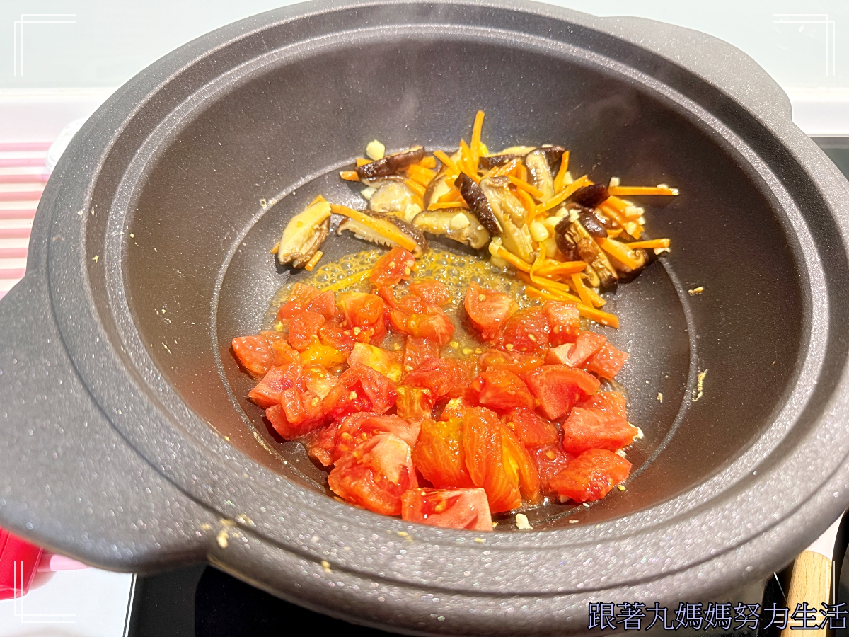 【丸媽煮飯】很多蔬菜的蔬菜麵