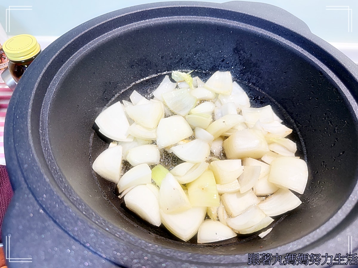 【丸媽煮飯‧番茄紅燒牛肉麵】丸媽拿手私房菜紅燒牛肉麵 - 第8張圖 【丸媽煮飯‧番茄紅燒牛肉麵】丸媽拿手私房菜紅燒牛肉麵