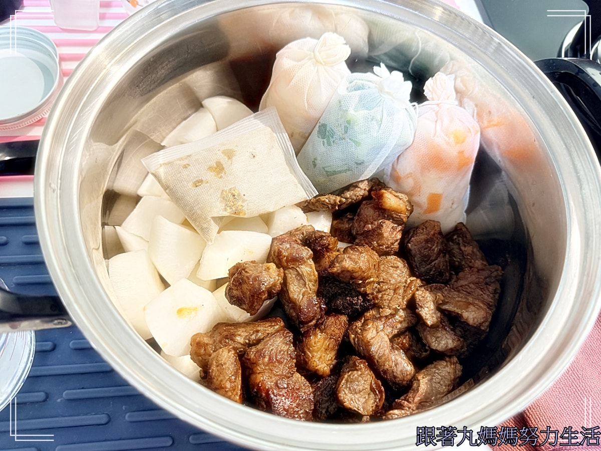 【丸媽煮飯‧番茄紅燒牛肉麵】丸媽拿手私房菜紅燒牛肉麵 - 第12張圖 【丸媽煮飯‧番茄紅燒牛肉麵】丸媽拿手私房菜紅燒牛肉麵