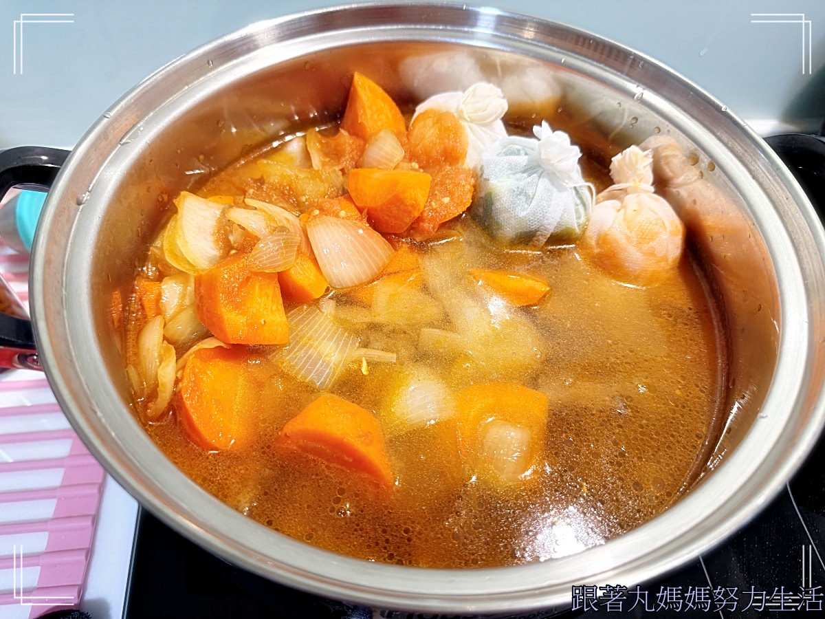 【丸媽煮飯‧番茄紅燒牛肉麵】丸媽拿手私房菜紅燒牛肉麵 - 第13張圖 【丸媽煮飯‧番茄紅燒牛肉麵】丸媽拿手私房菜紅燒牛肉麵
