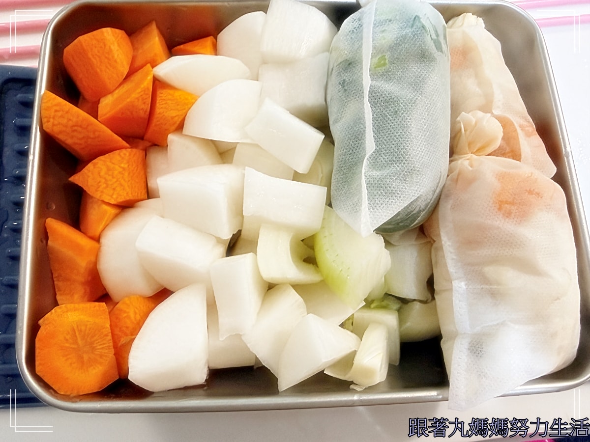 【丸媽煮飯‧番茄紅燒牛肉麵】丸媽拿手私房菜紅燒牛肉麵 - 第4張圖 【丸媽煮飯‧番茄紅燒牛肉麵】丸媽拿手私房菜紅燒牛肉麵