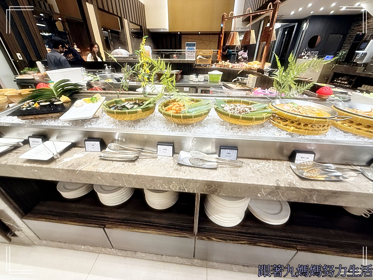 【苗栗．苗栗馥藝金鬱金香酒店．青焰炭火熟成牛排．長興釣蝦場】秘密任務外的玩樂行程．被釣蝦場耽誤的臭豆腐