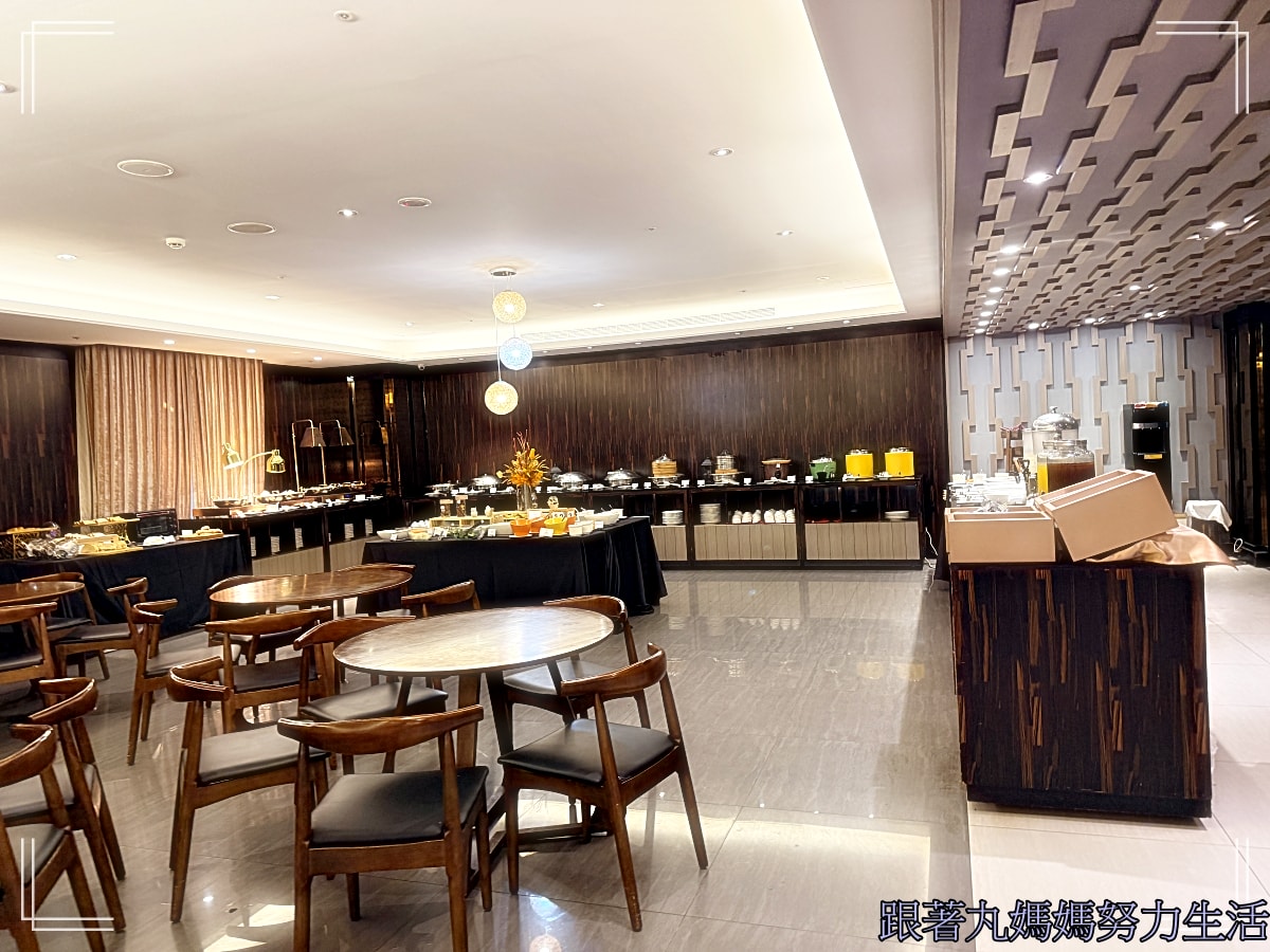 【苗栗．苗栗馥藝金鬱金香酒店．青焰炭火熟成牛排．長興釣蝦場】秘密任務外的玩樂行程．被釣蝦場耽誤的臭豆腐