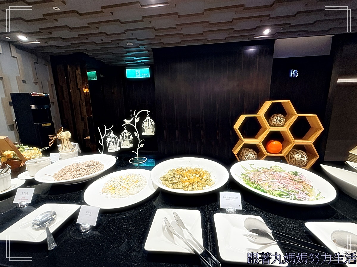 【苗栗．苗栗馥藝金鬱金香酒店．青焰炭火熟成牛排．長興釣蝦場】秘密任務外的玩樂行程．被釣蝦場耽誤的臭豆腐