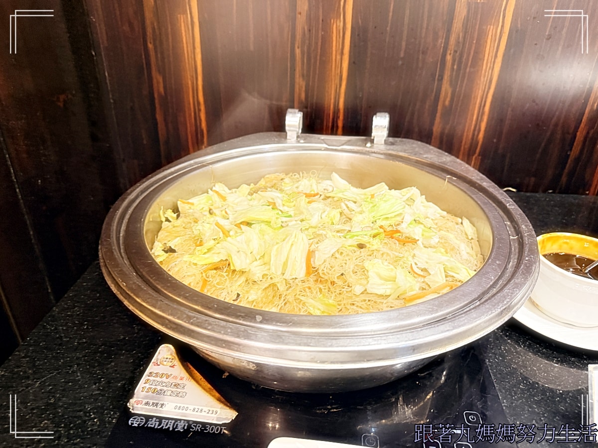 【苗栗．苗栗馥藝金鬱金香酒店．青焰炭火熟成牛排．長興釣蝦場】秘密任務外的玩樂行程．被釣蝦場耽誤的臭豆腐